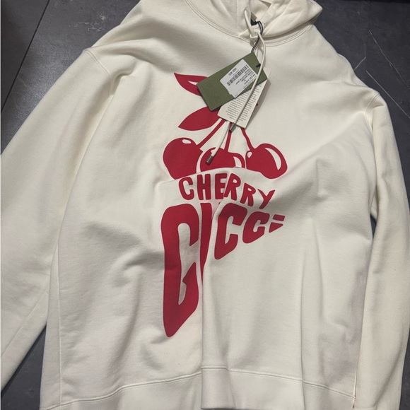 Woman’s Gucci Hoodie - Picture 7 of 7